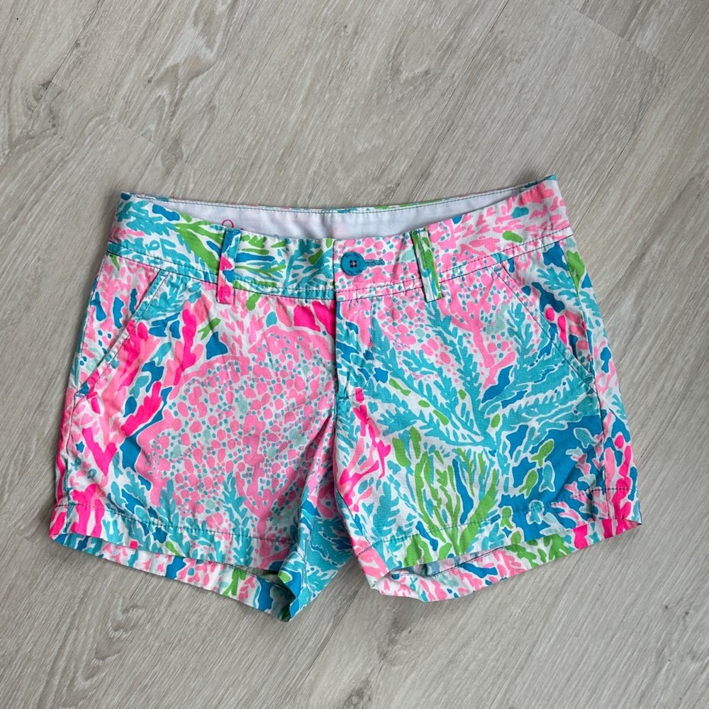 Lilly Pulitzer Colorful Coral Women's Shorts, size 2
